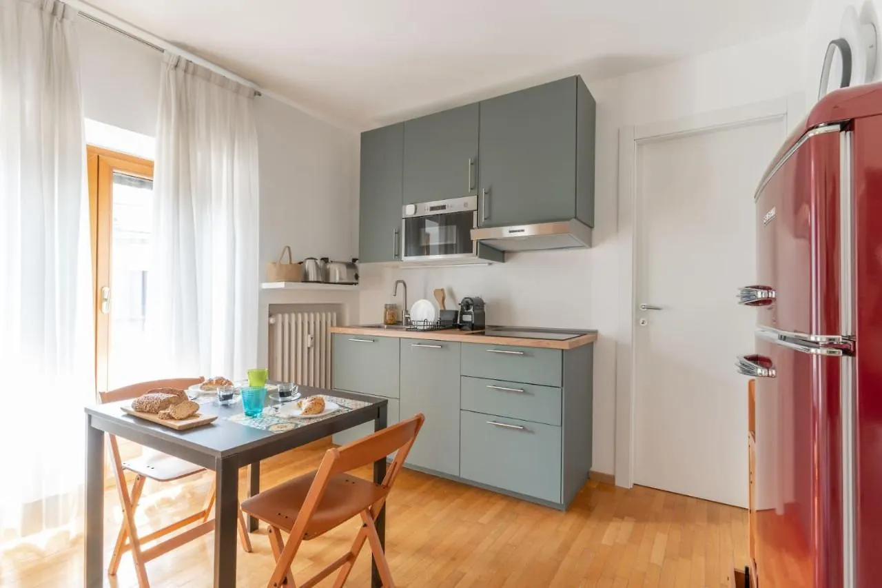 The Best Rent - Comfortable Studio Apartment Near S Ambrogio Milan Italy