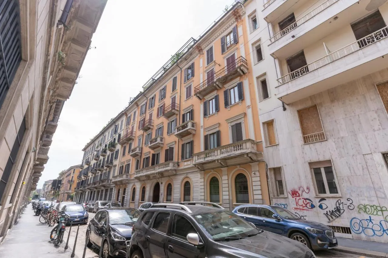 The Best Rent - Comfortable Studio Apartment Near S Ambrogio Milan Italy
