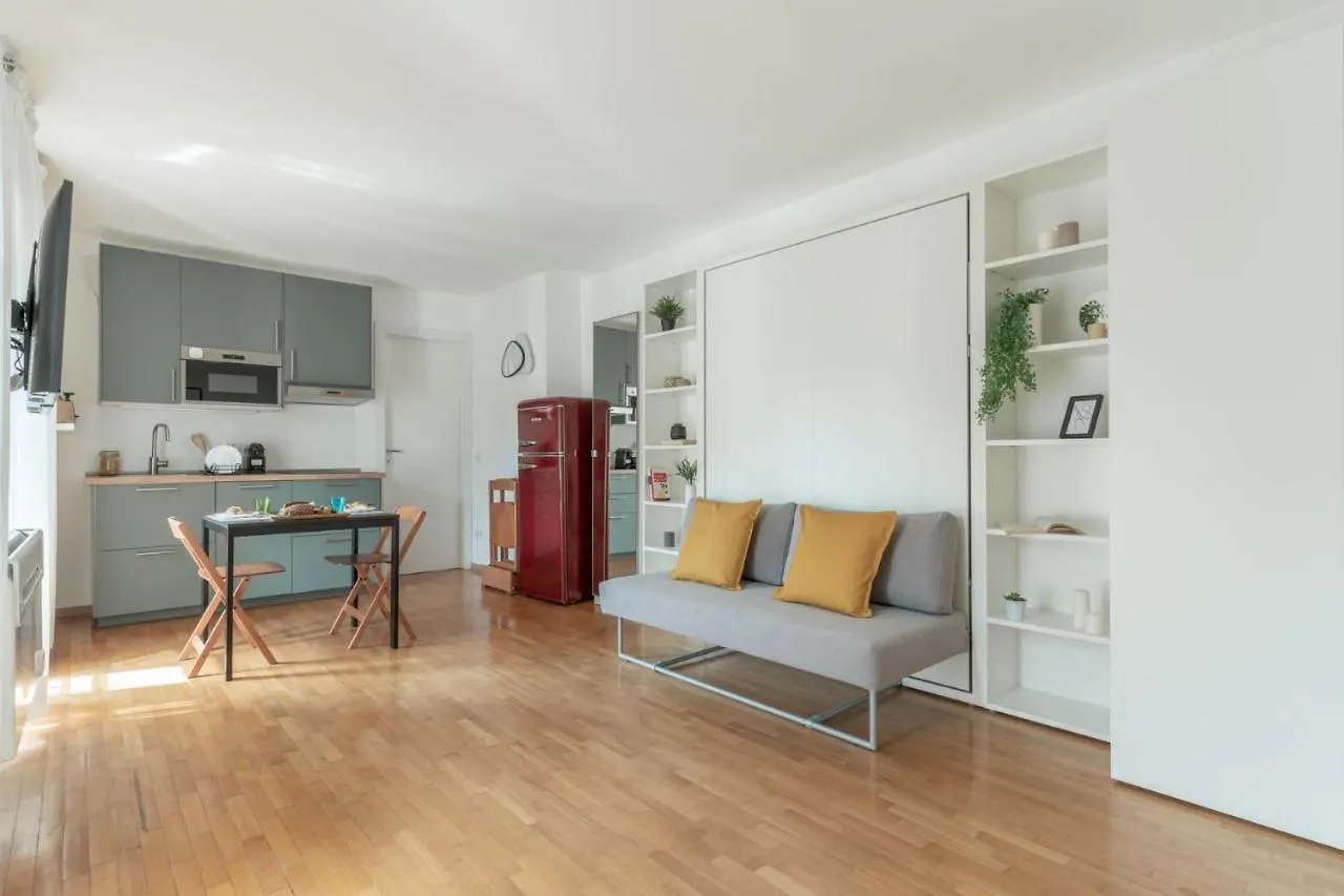 The Best Rent - Comfortable Studio Apartment Near S Ambrogio Milan Italy